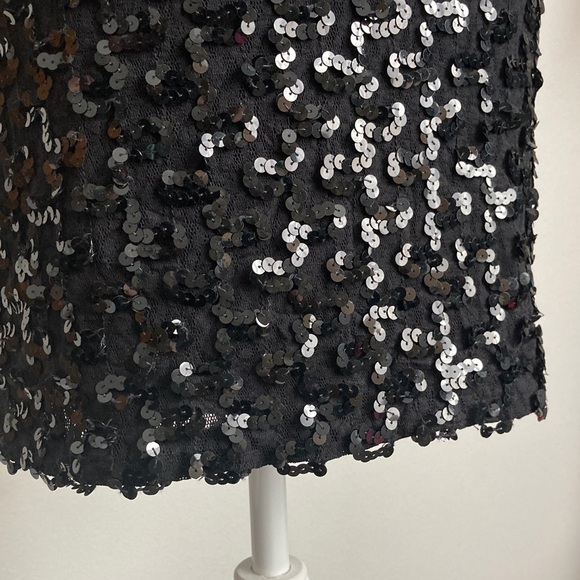 Vintage Sequins Lace Dress with Open Back - Picture 4 of 15